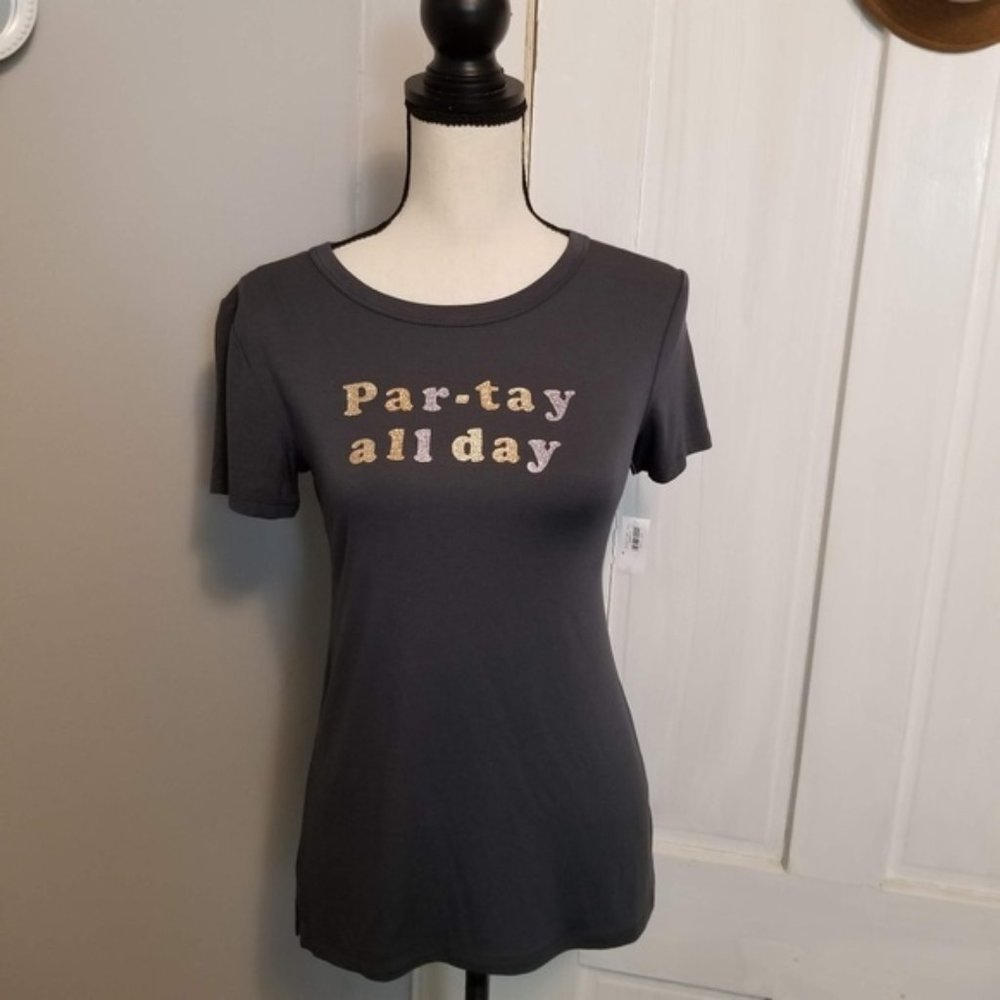 Old Navy Graphic T-Shirt Size S Gray